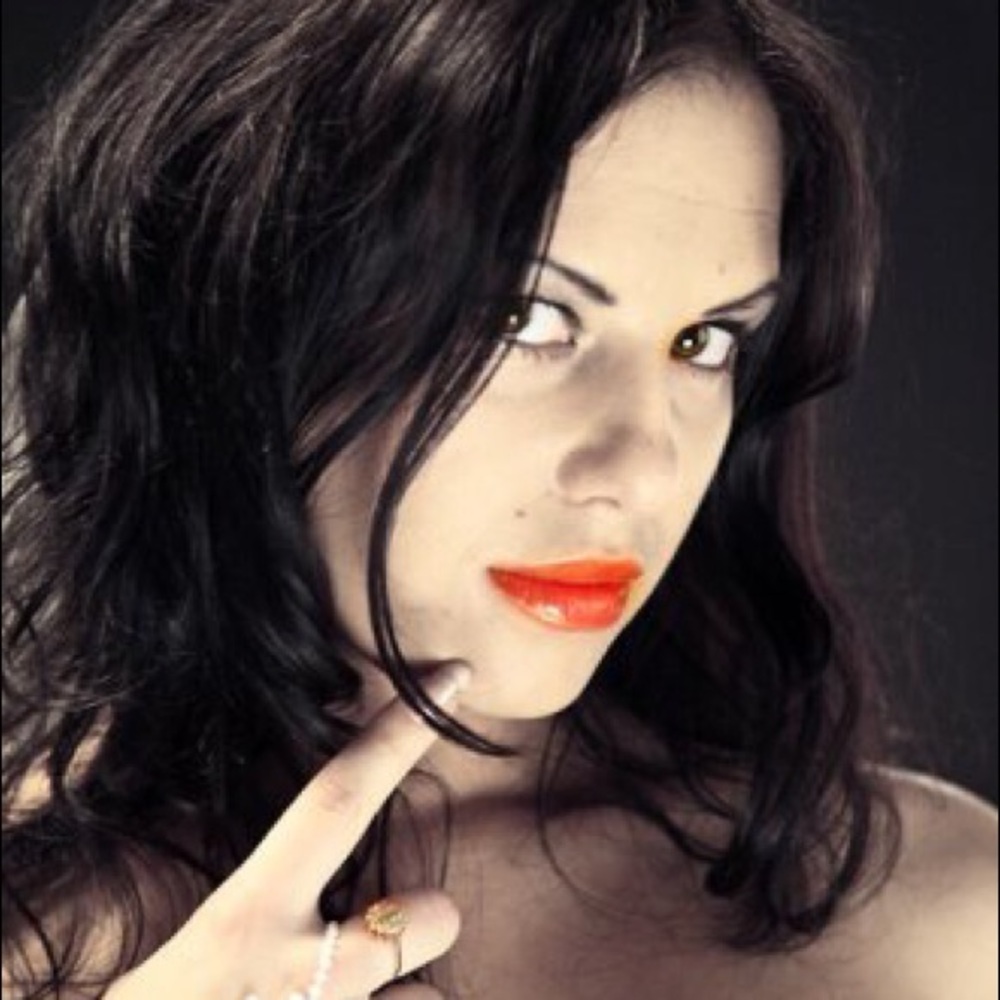 Meet your Posher, Maria